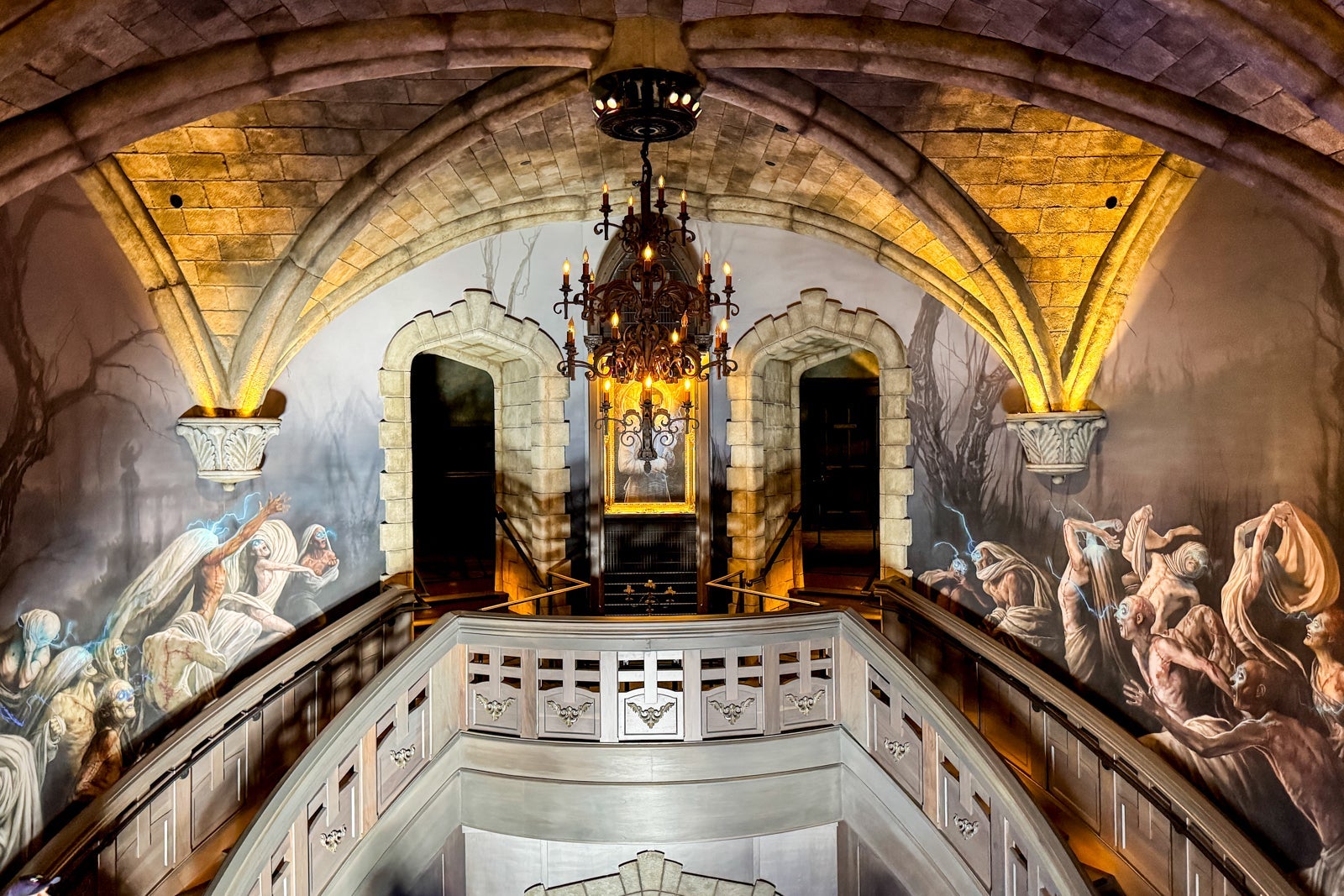 theme park ride queue