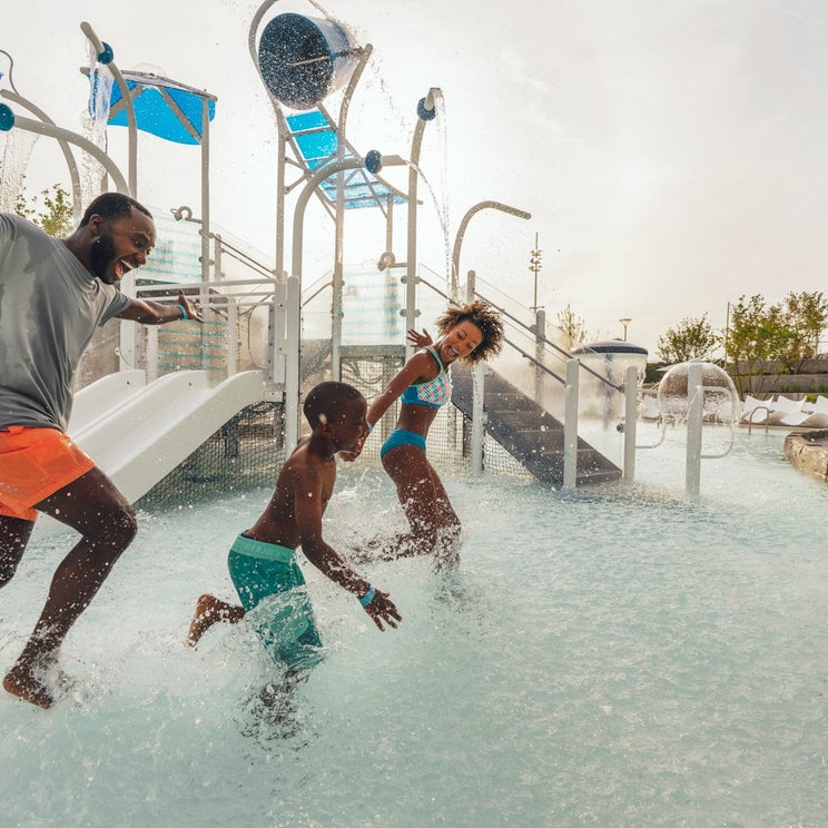 Splish, splash then take a nap at these 16 best US hotels with water parks