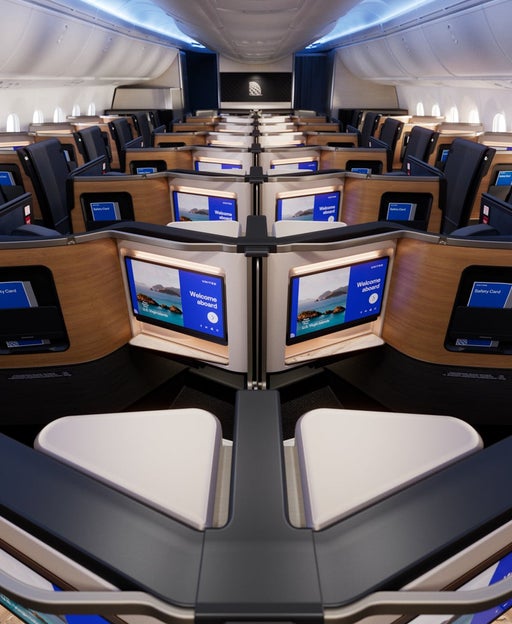 United new Polaris Studio Premium Plus
