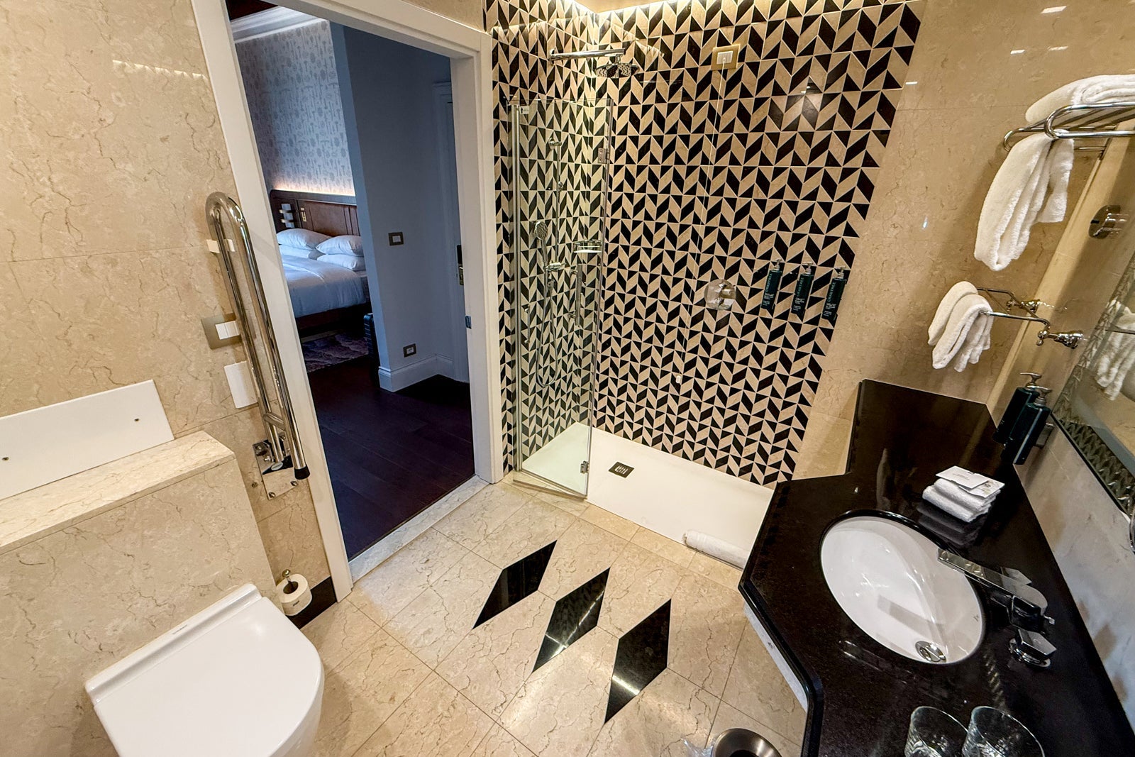 Hilton Molino Stucky, Venice guest room