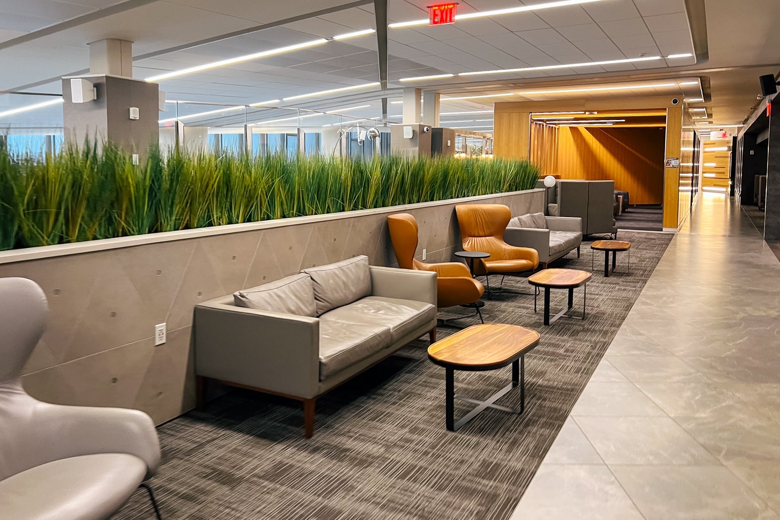 admirals club laguardia