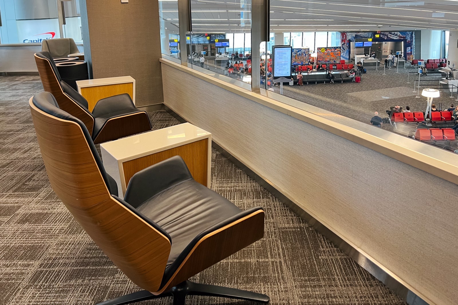 admirals club laguardia