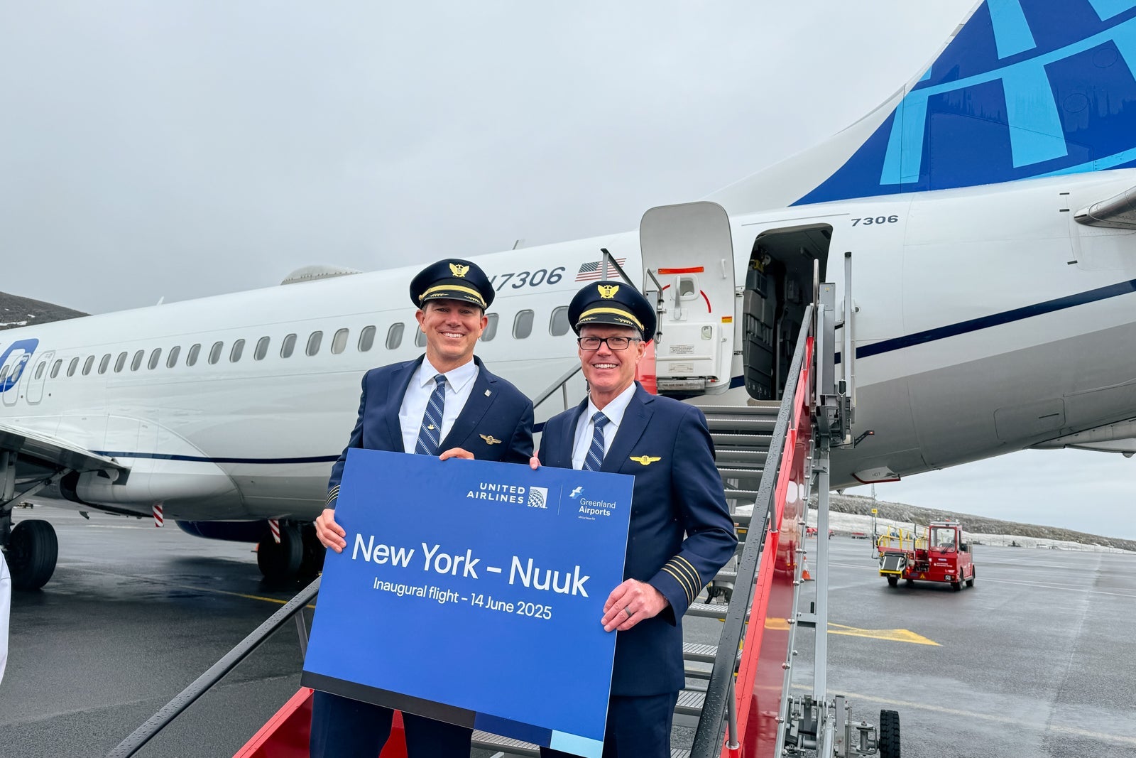 United Nuuk flight