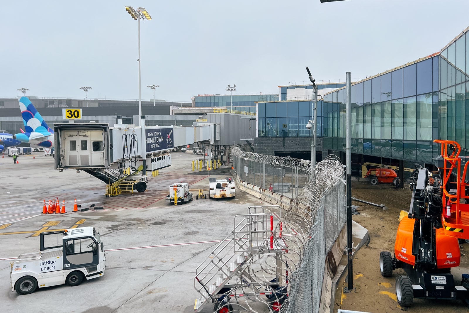 New Terminal 6 construction