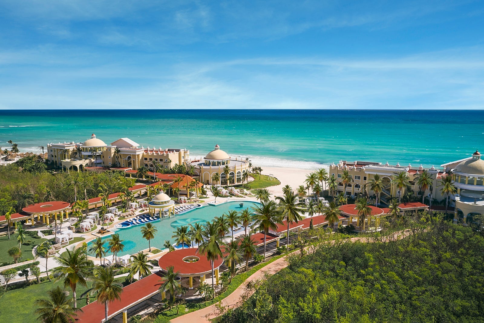IHG Is redefining tropical getaways in Latin America 20250626 IHG Hotels and Resorts Q3 mlac resorts iberostar paraiso web 2