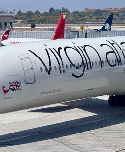 Full service for fewer points: 6 perks you'll receive on a 6,000-point Virgin Atlantic flight to London