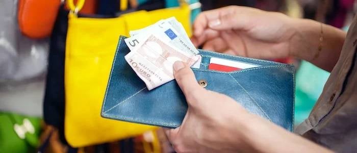 To tip or not to tip