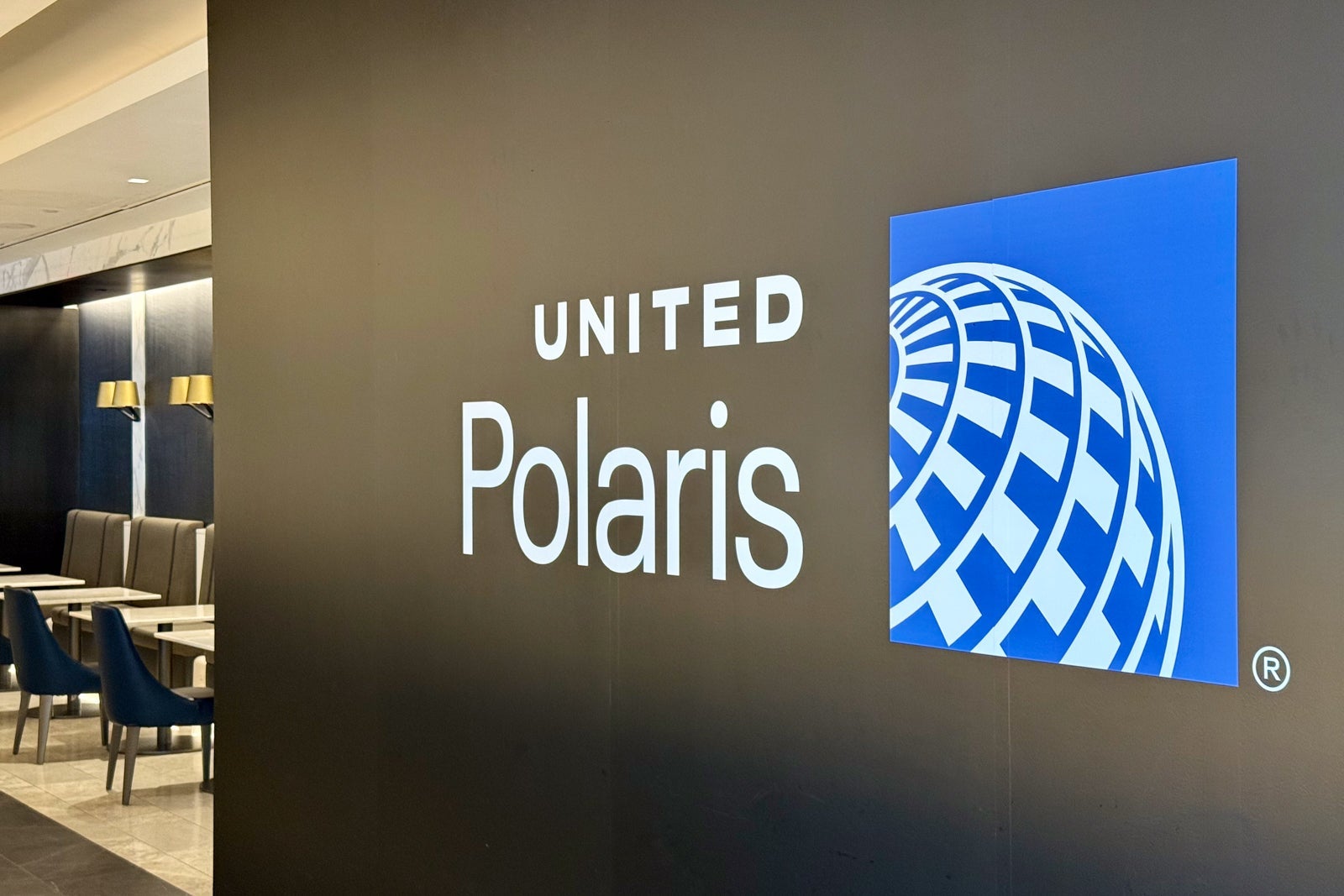 newark polaris lounge