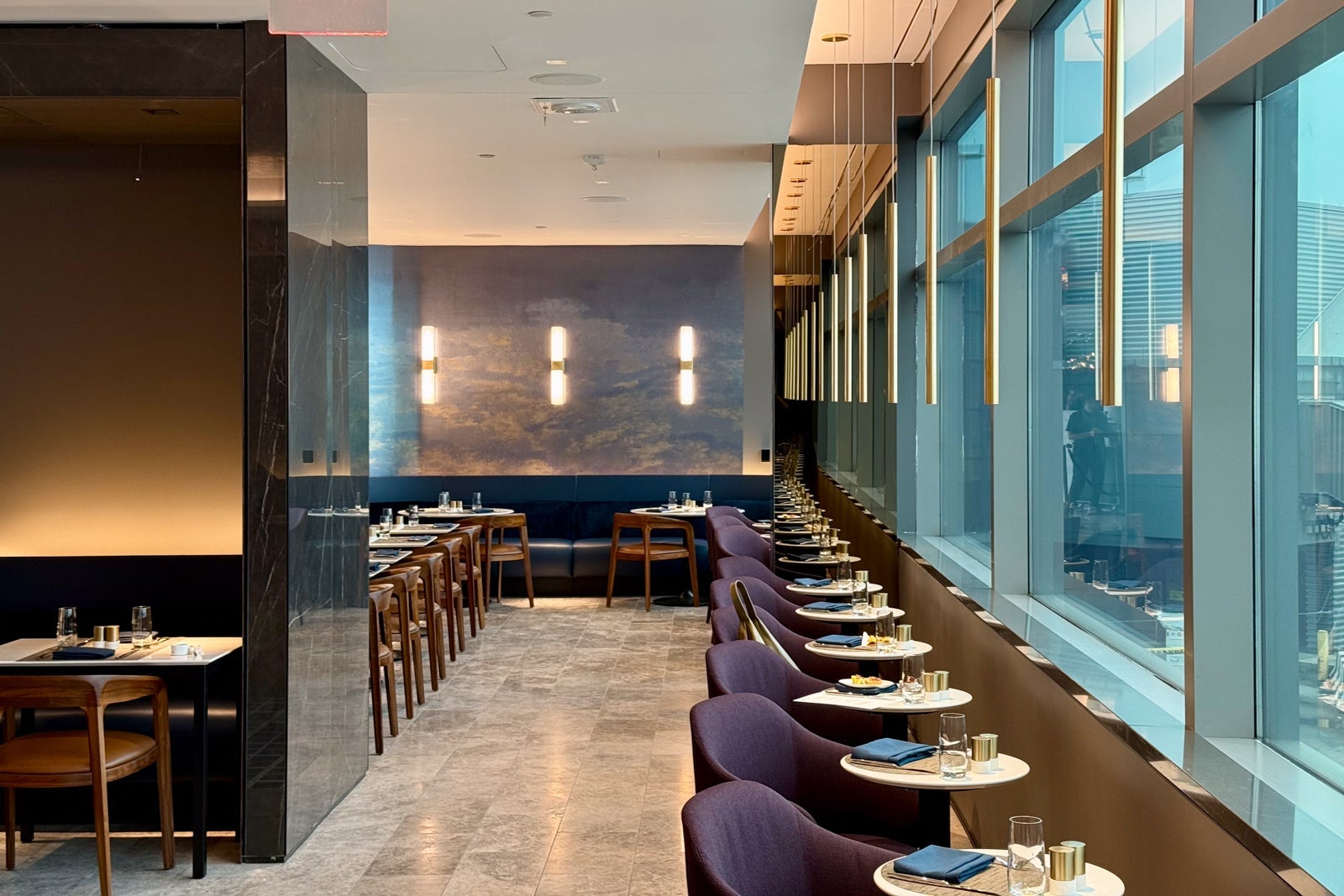 newark polaris lounge