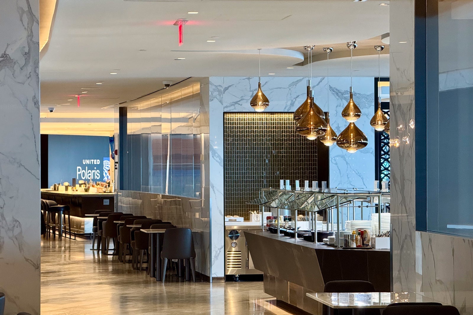 newark polaris lounge