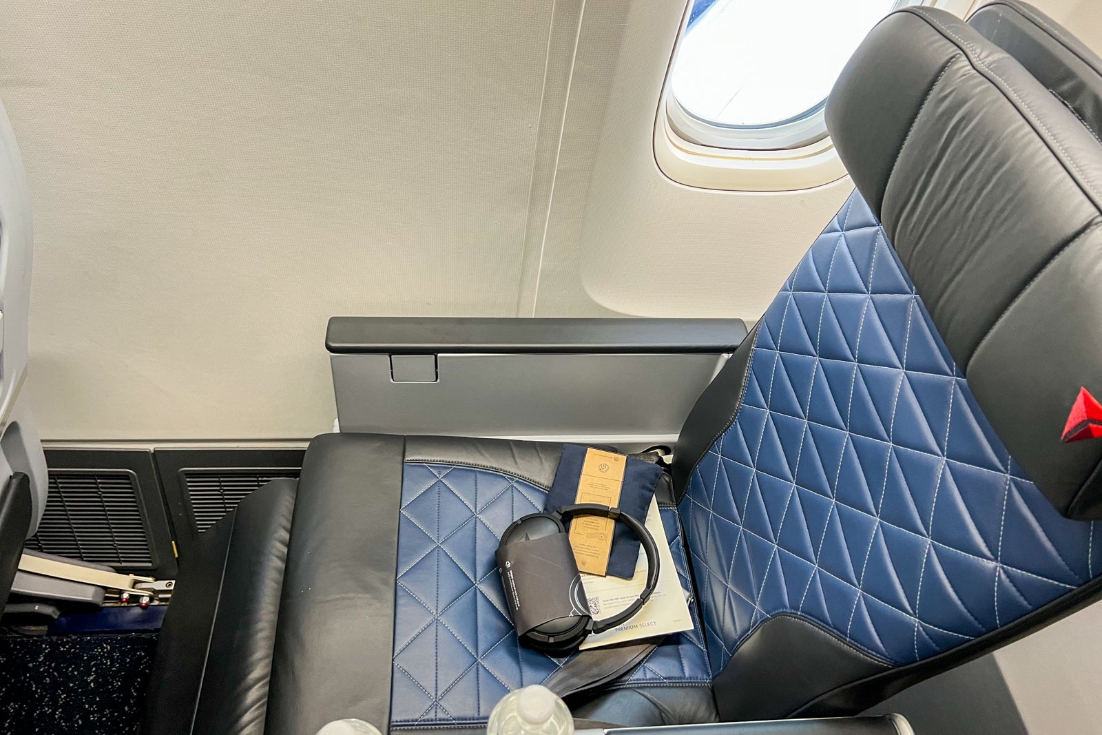 Delta Premium Select seats