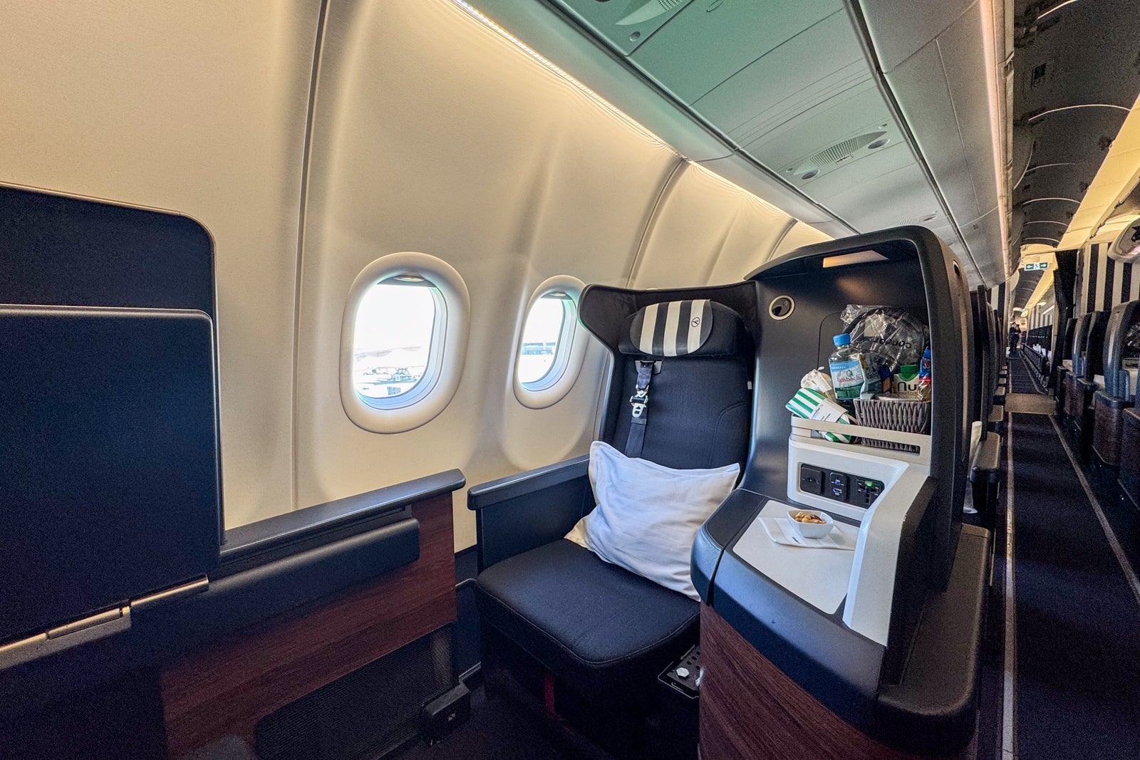 Comparing Condor Airlines' regular and Prime business-class seats - The ...