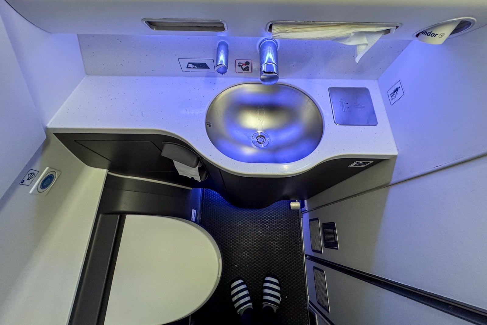 Comparing Condor Airlines' regular and Prime business-class seats - The ...