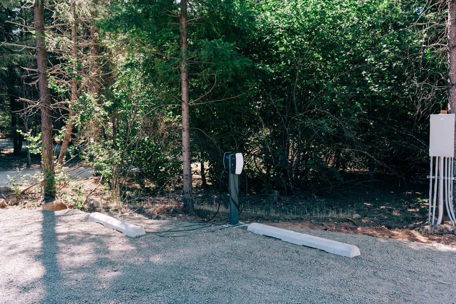 Under Canvas Columbia Gorge electric car charging station