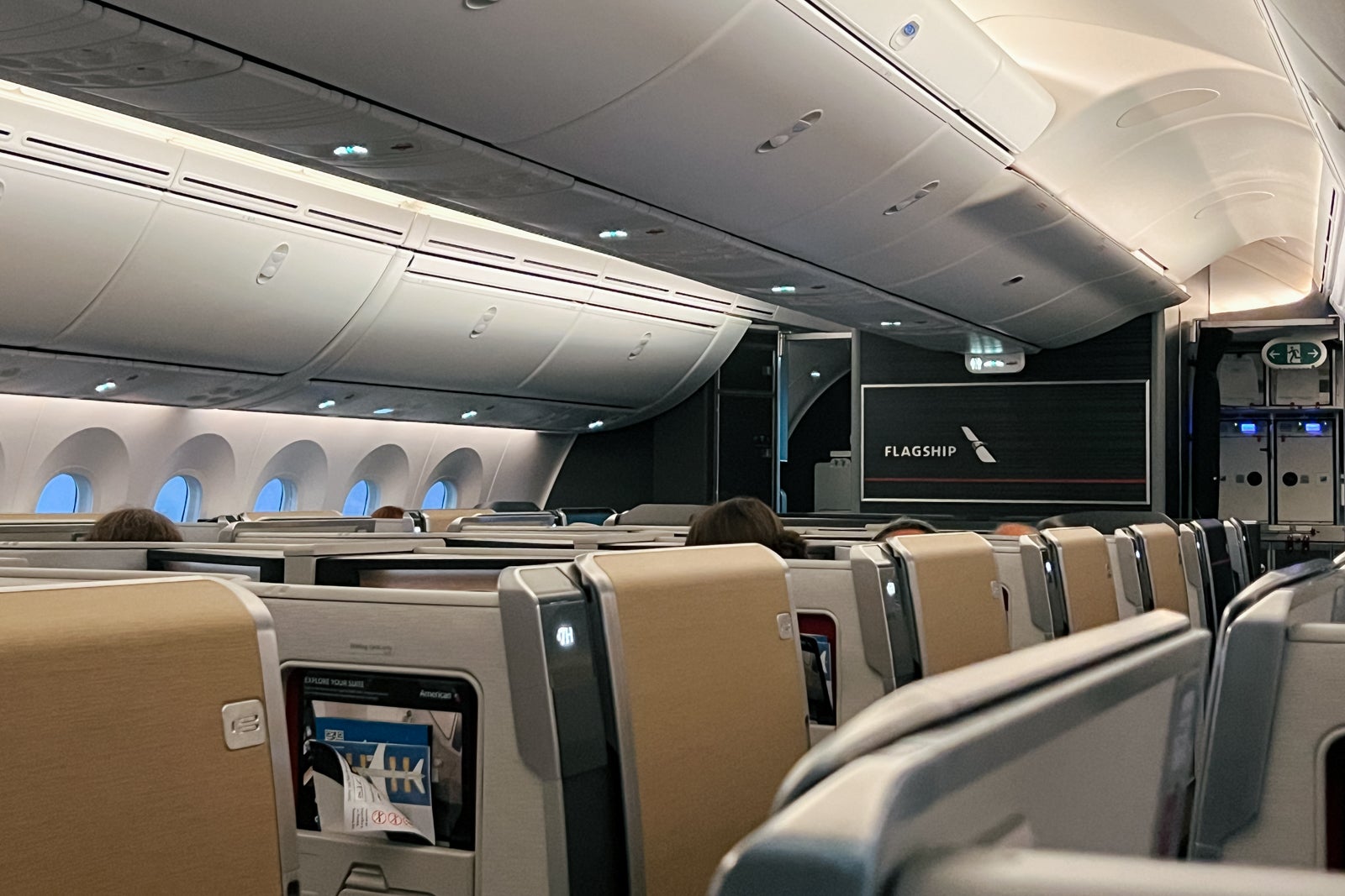 American Airlines' new Flagship Suite business class review flagship cabin