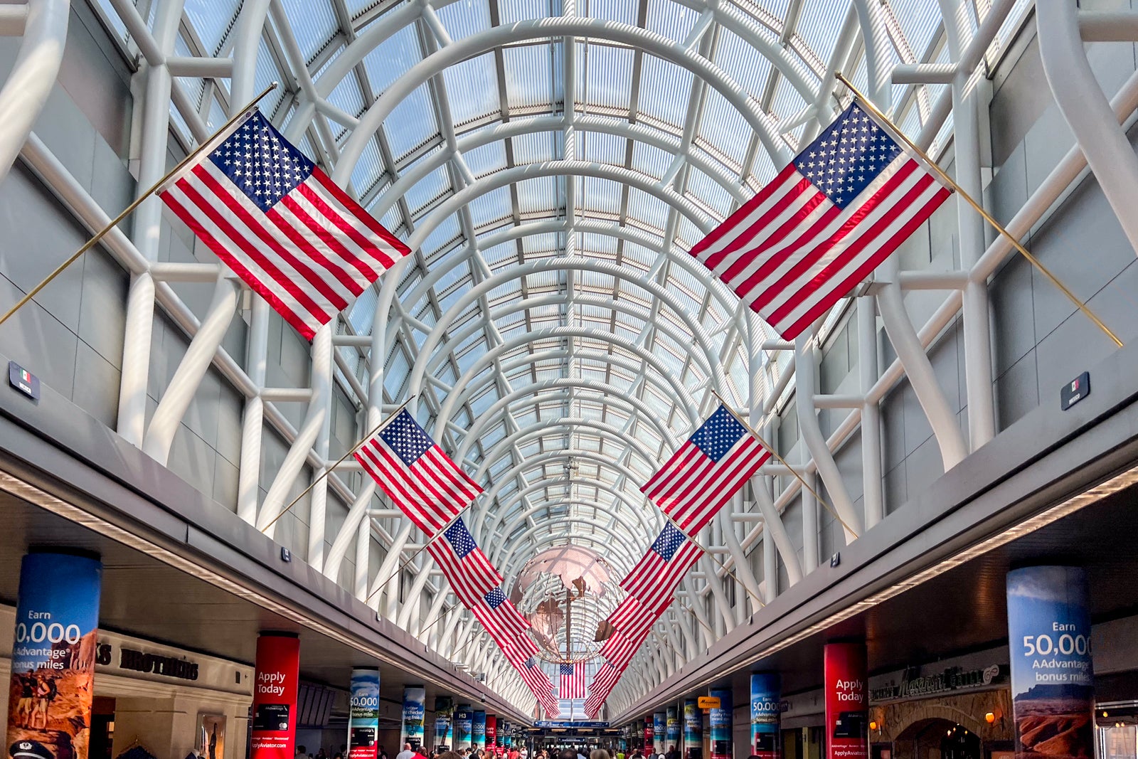 New information reveals steep drop in airfares for Labor Day: What it means for vacation flights