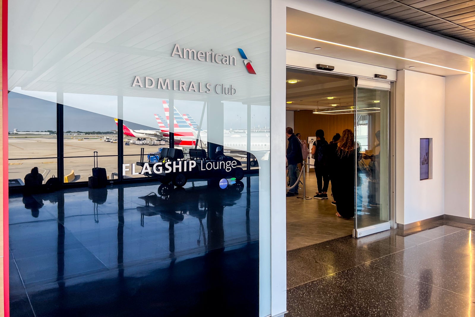 AA Flagship Lounge Chicago
