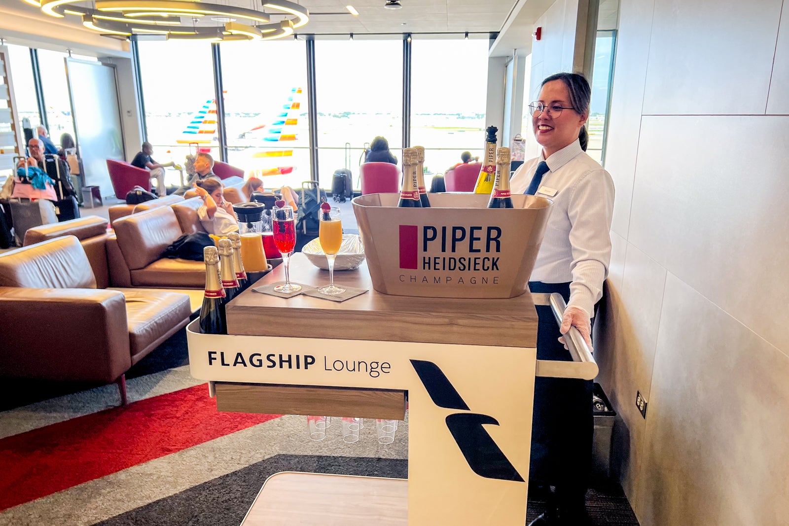 AA Flagship Lounge Chicago