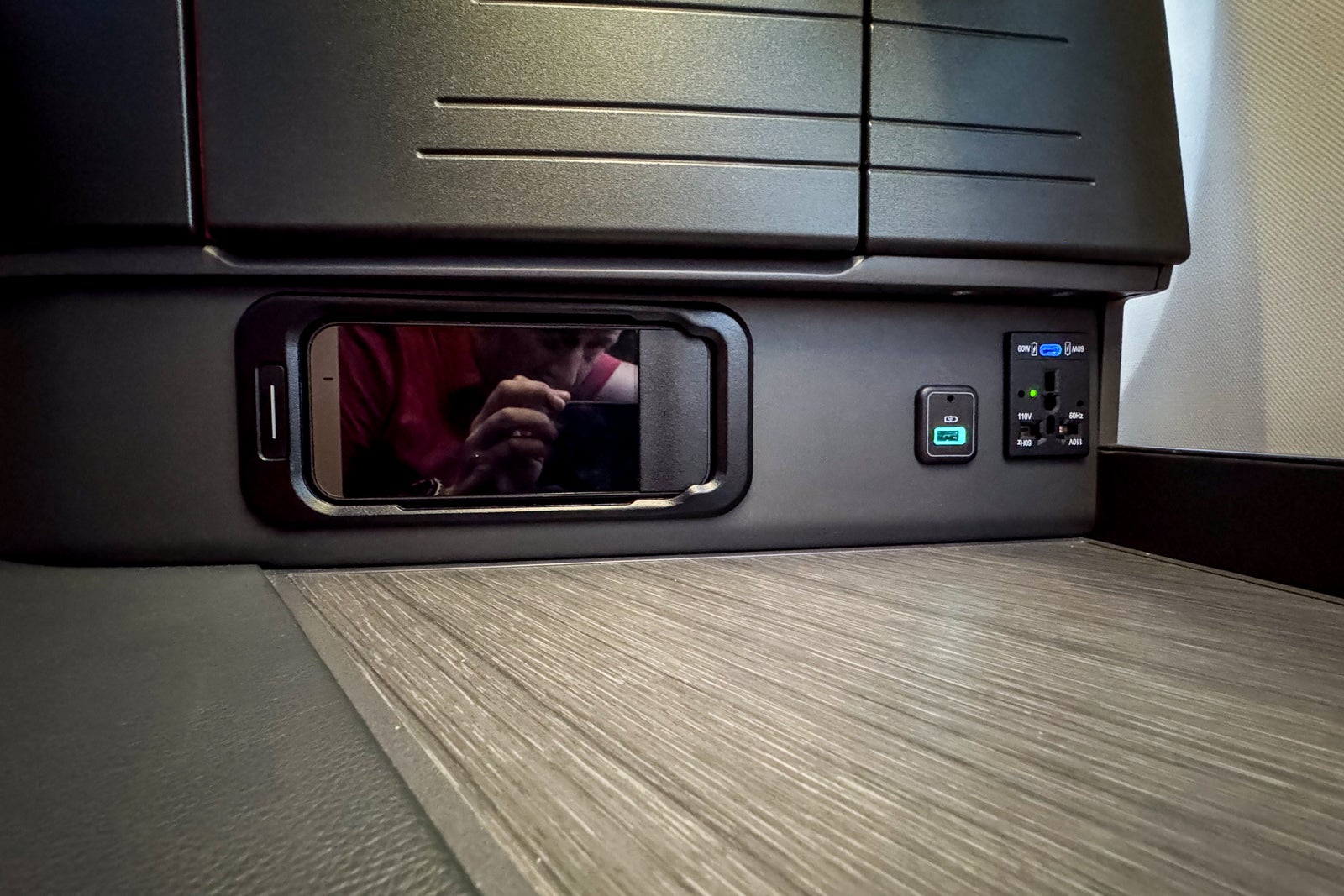 AA flagship cabin