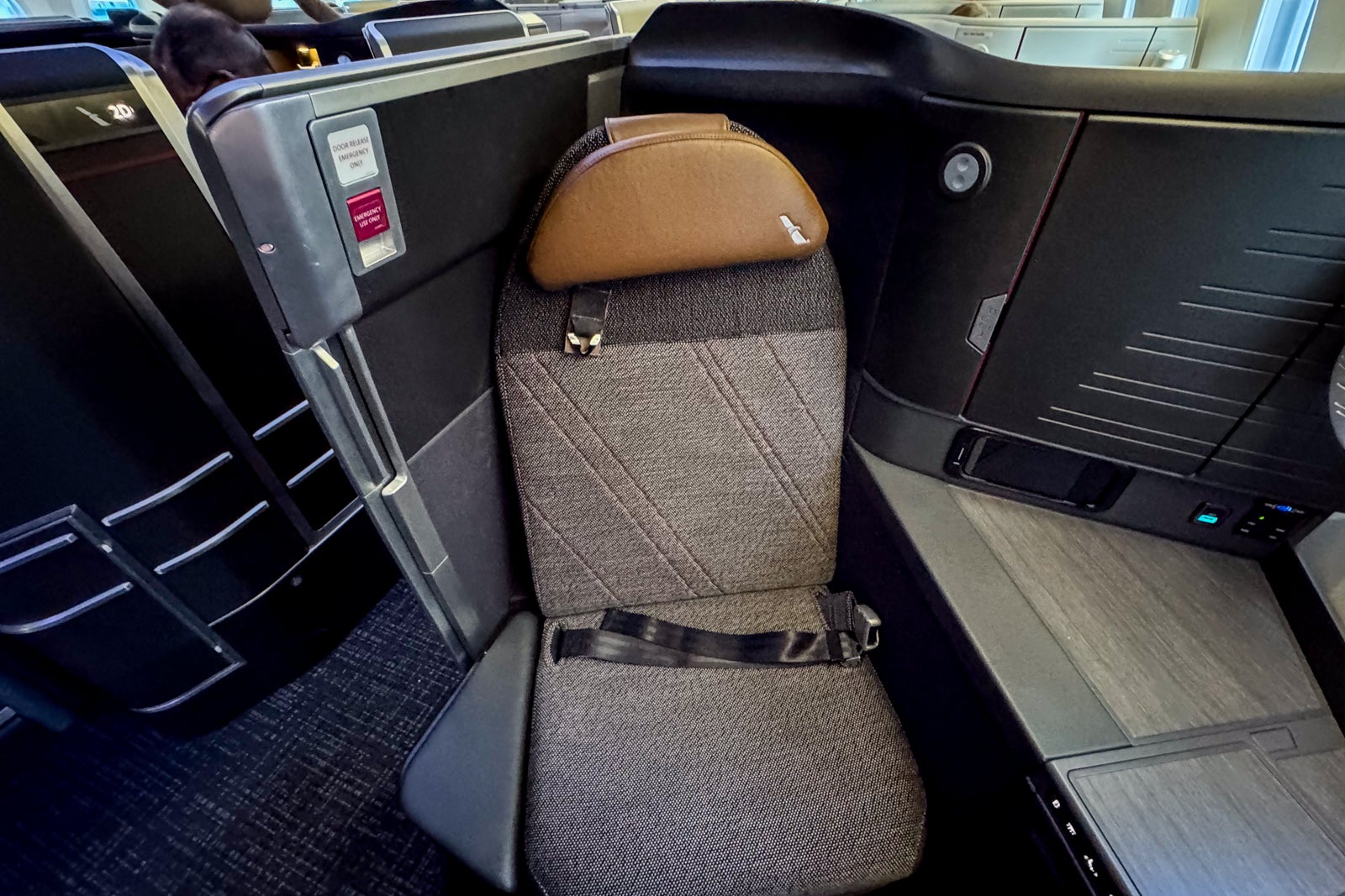 American Airlines' new Flagship Suite business class review flagship suite