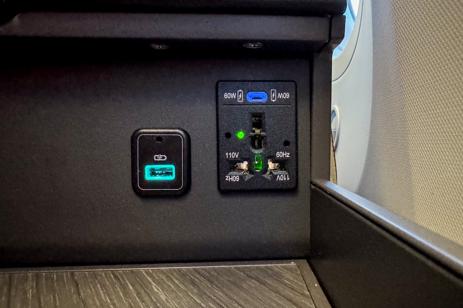 AA flagship cabin