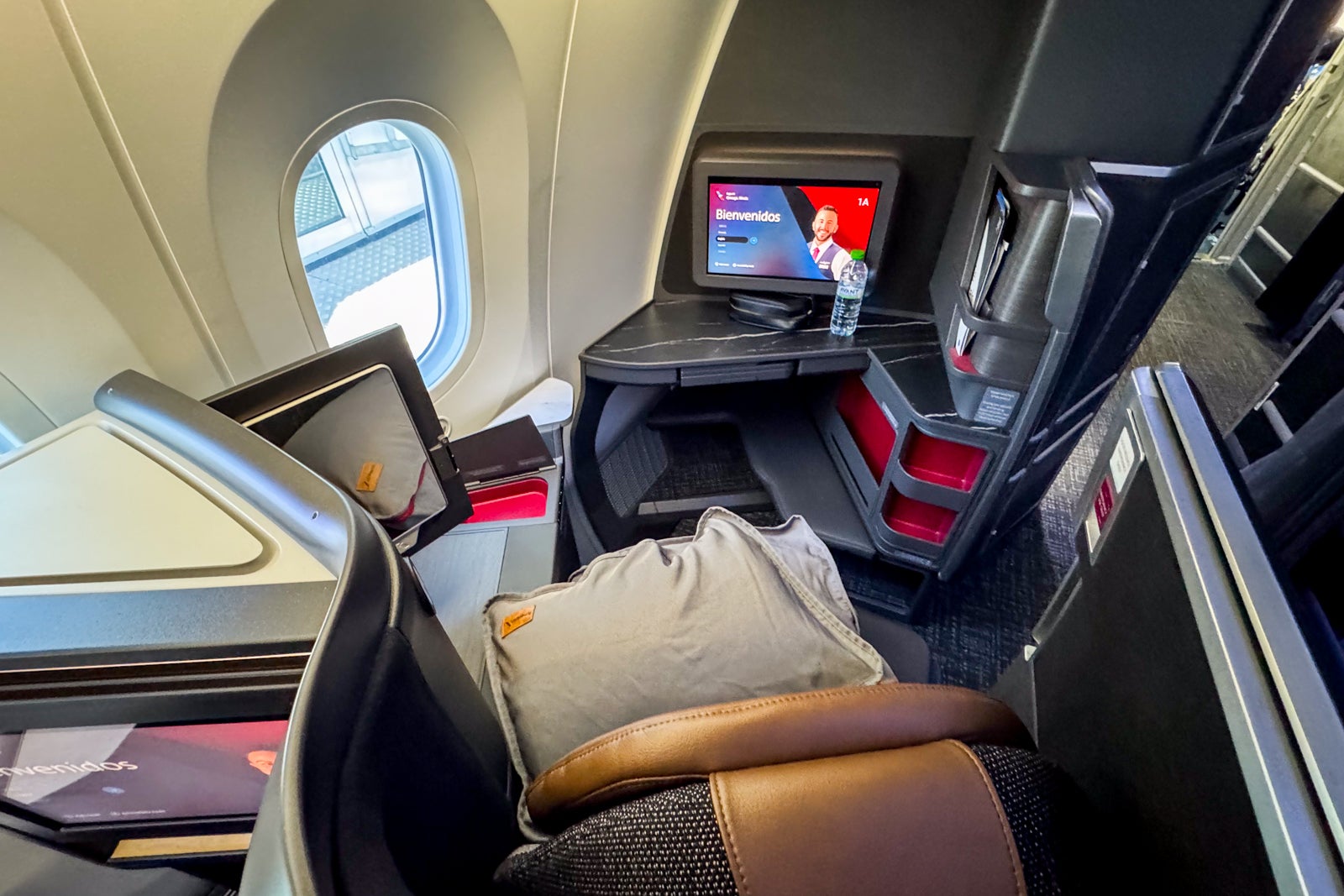 American Airlines' new Flagship Suite business class review AA flagship cabin