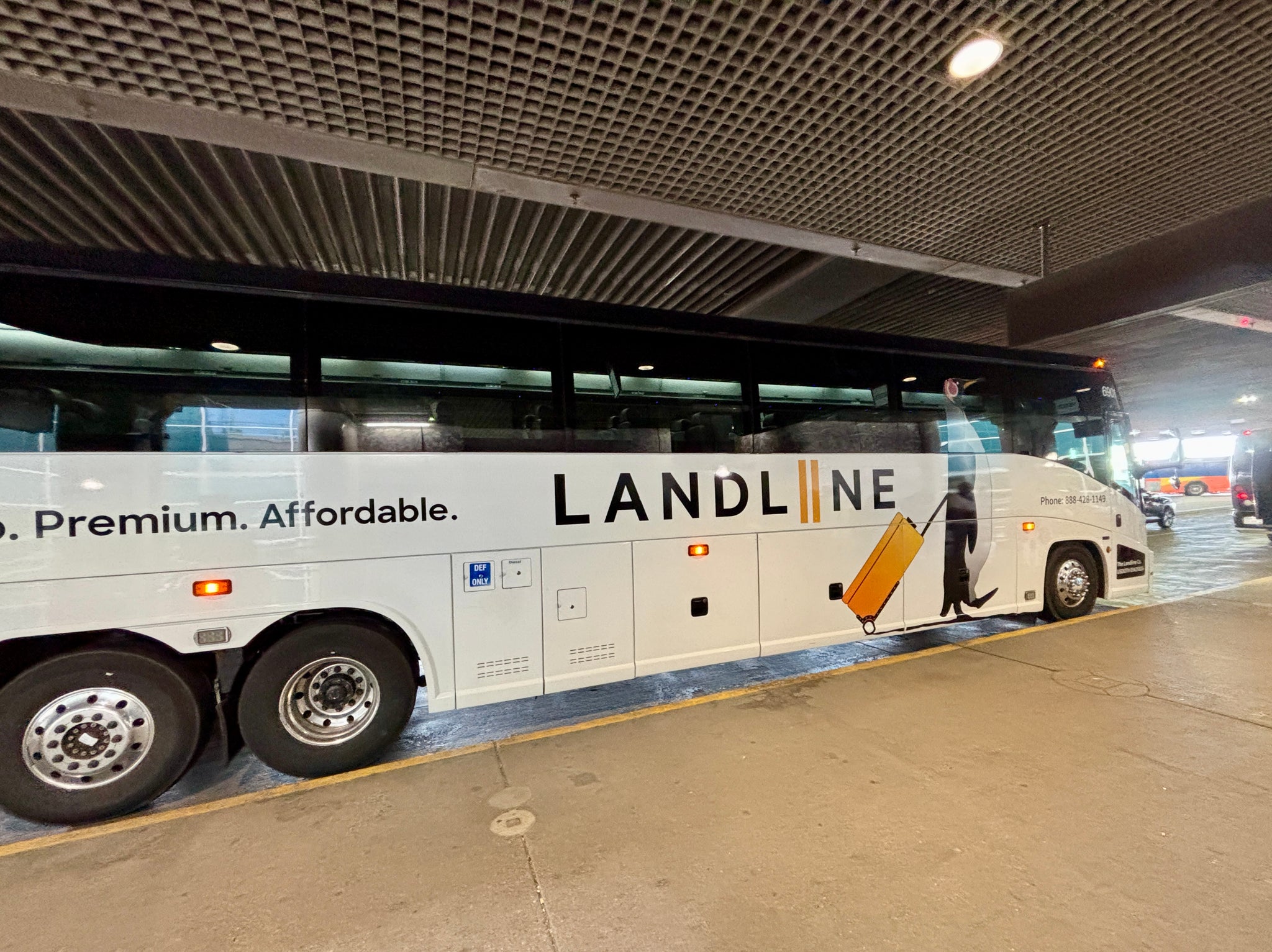 American, Air Canada add 3 new routes on Landline buses - The Points Guy
