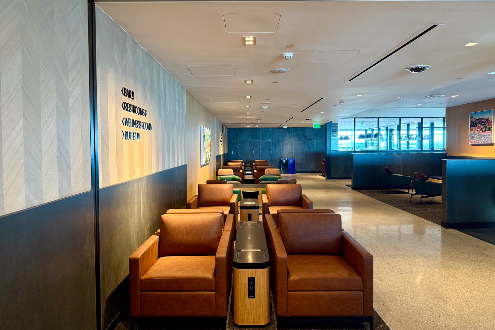United Airlines debuts massive new club in Denver United Club Denver B West 14