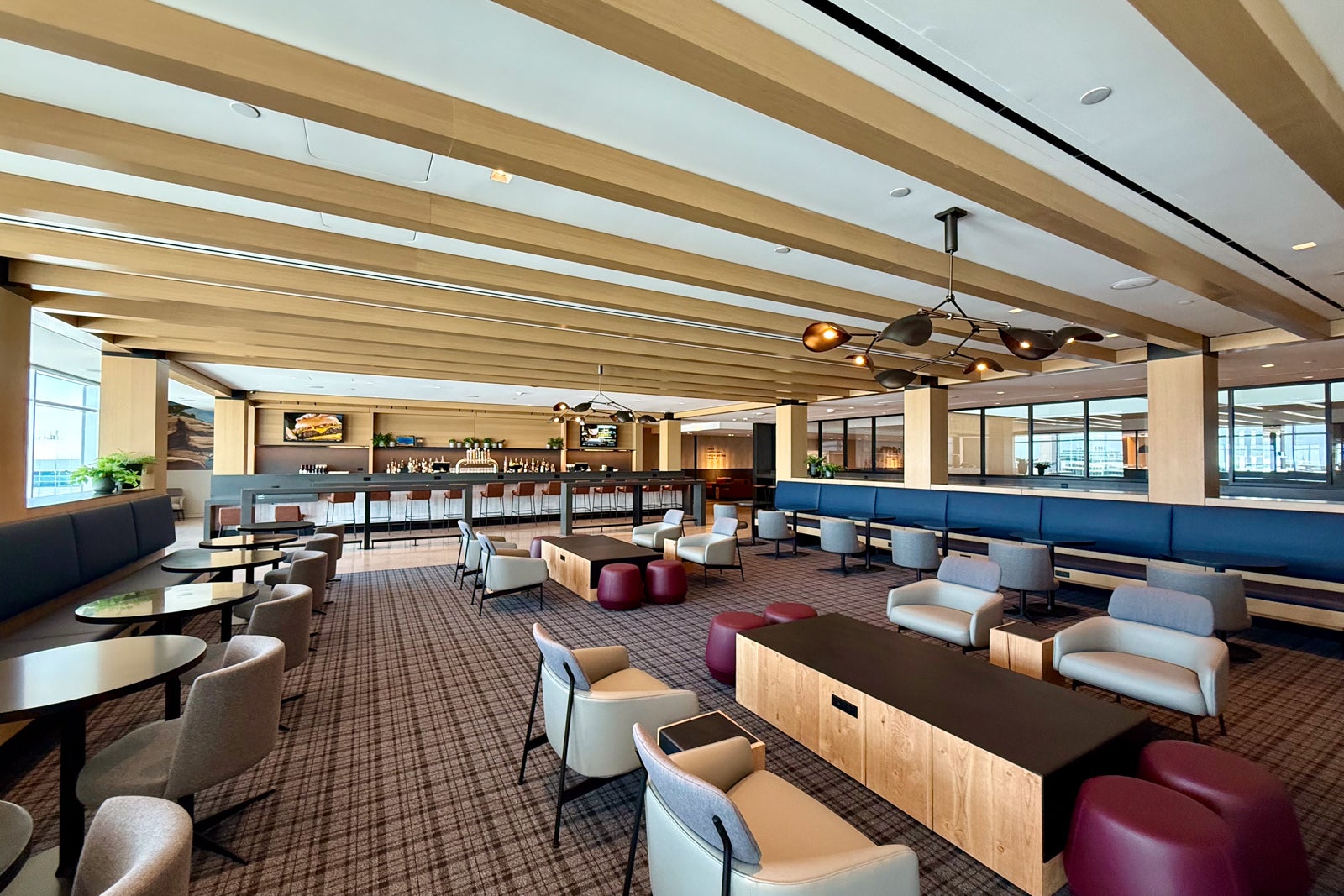 United Club Denver B West 19