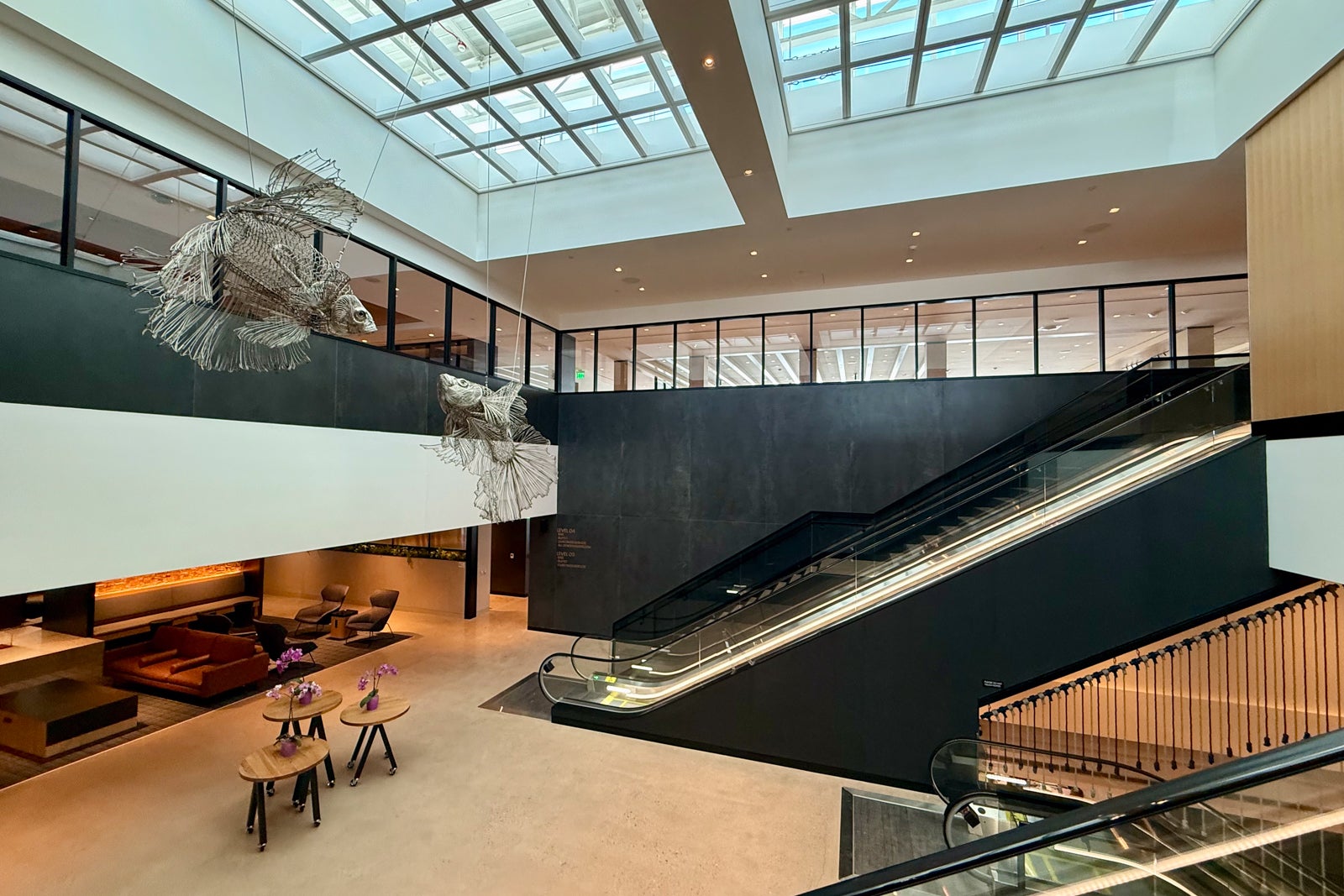 United Airlines debuts massive new club in Denver United Club Denver B West 37