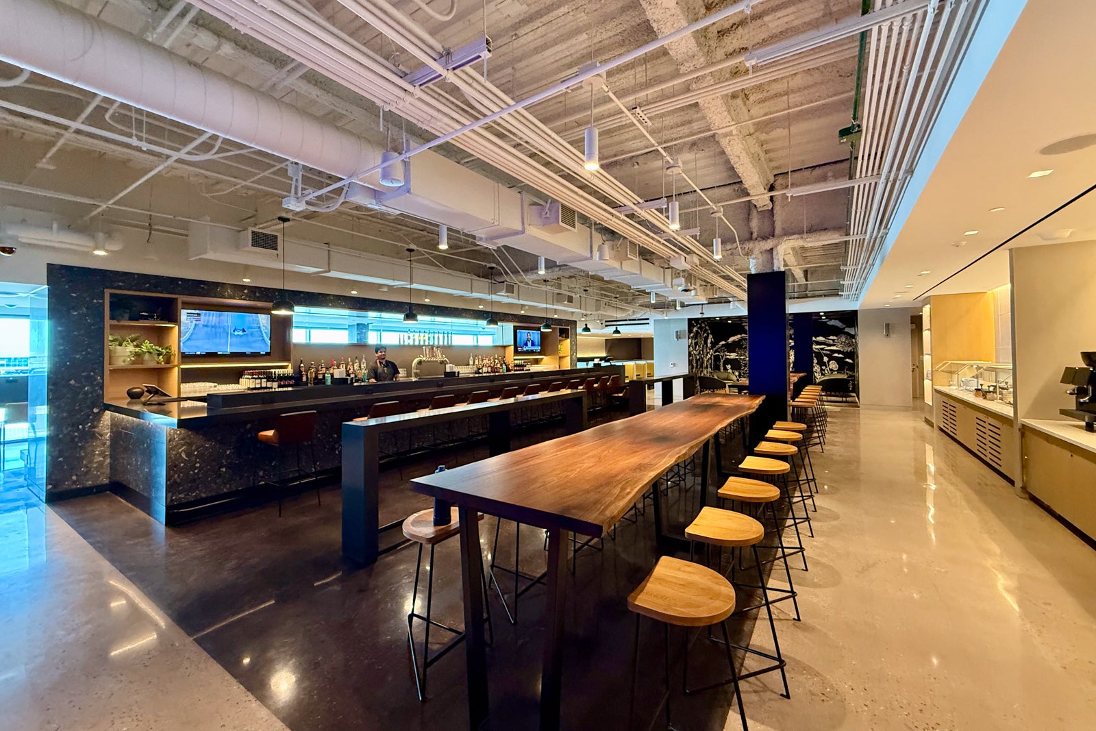 United Club Denver B West 50