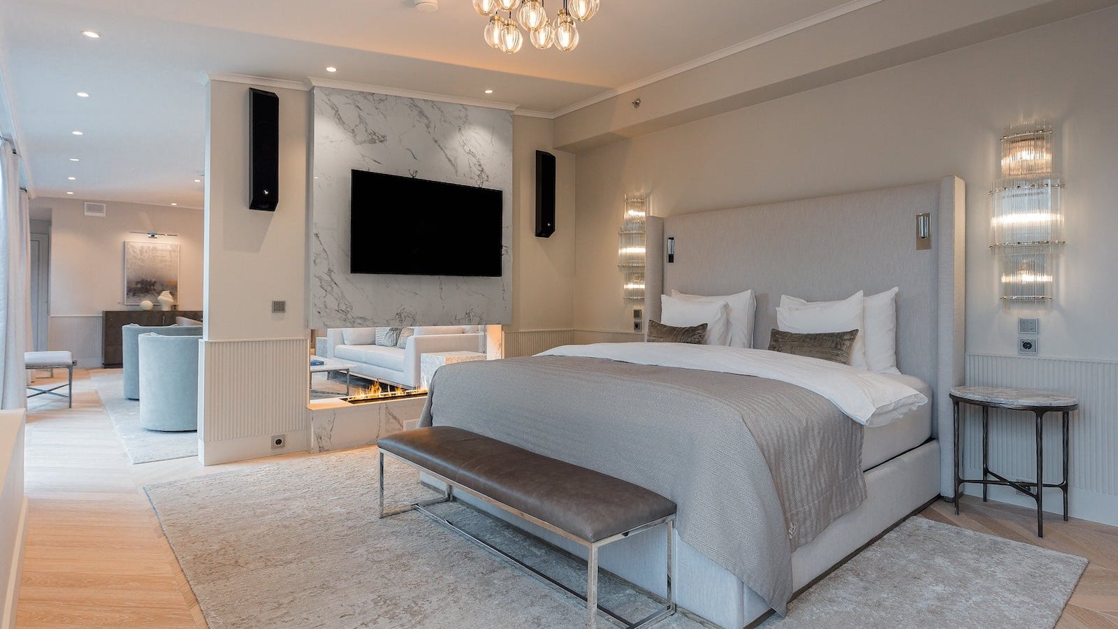 WA Helsinki Announcement - Penthouse Suite Bedroom