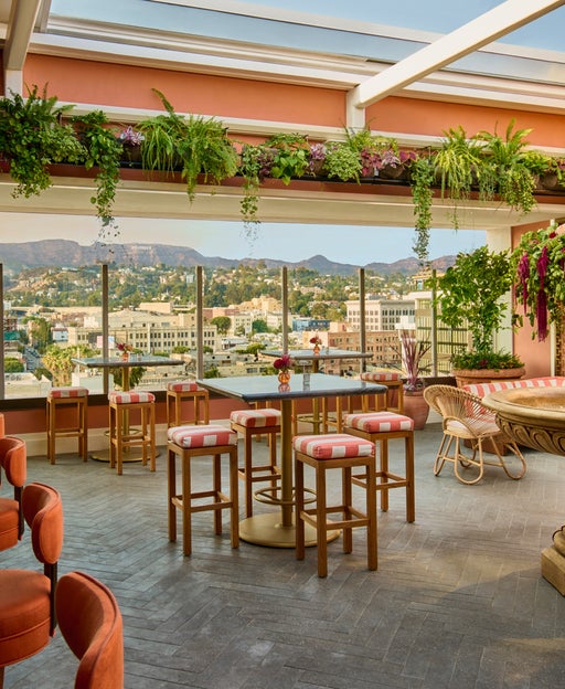 This reflagged hotel in Hollywood has a rooftop lounge and pool with views of the Hollywood sign — and it's bookable from 39,000 Marriott points