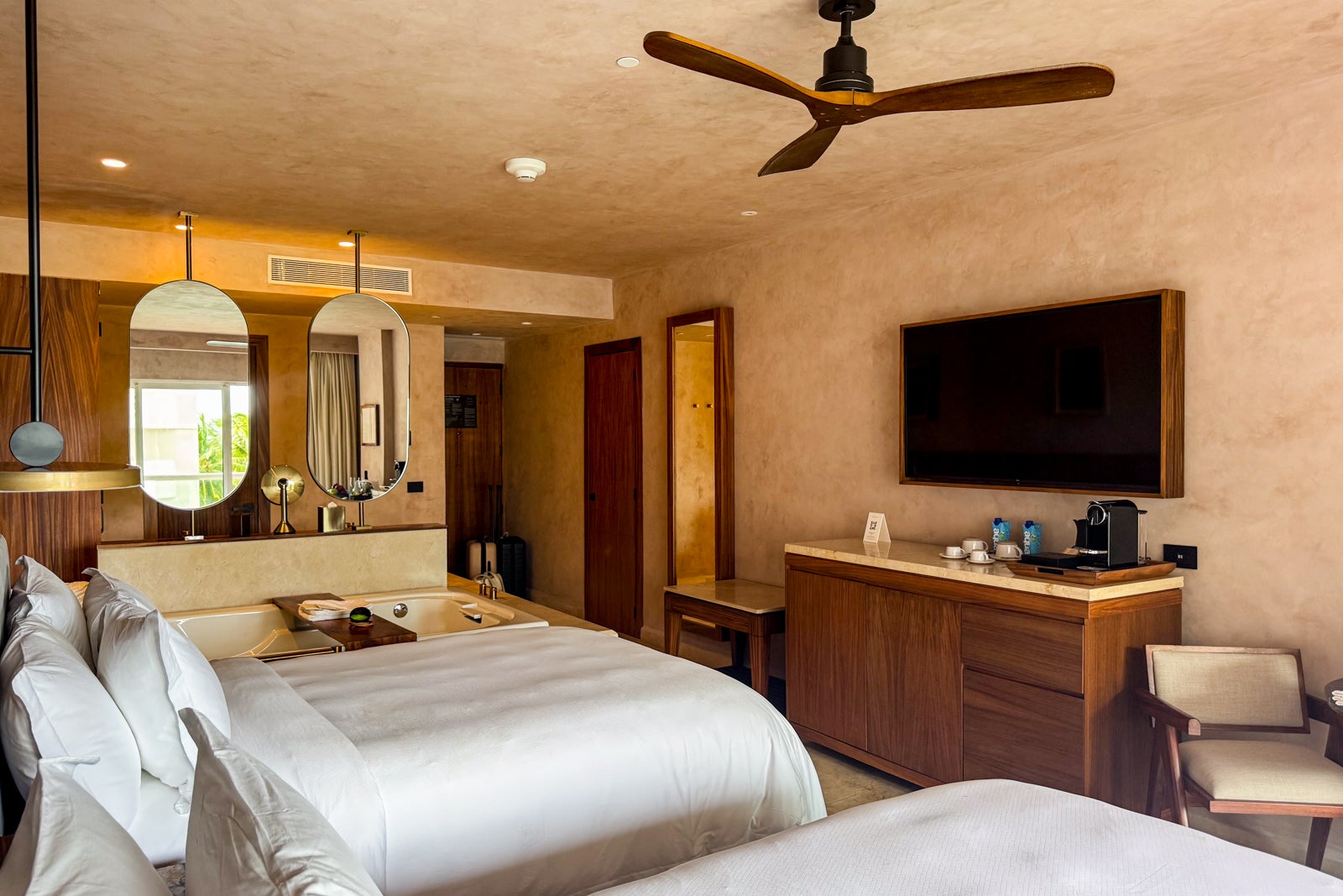Almare, a Luxury Collection Resort room