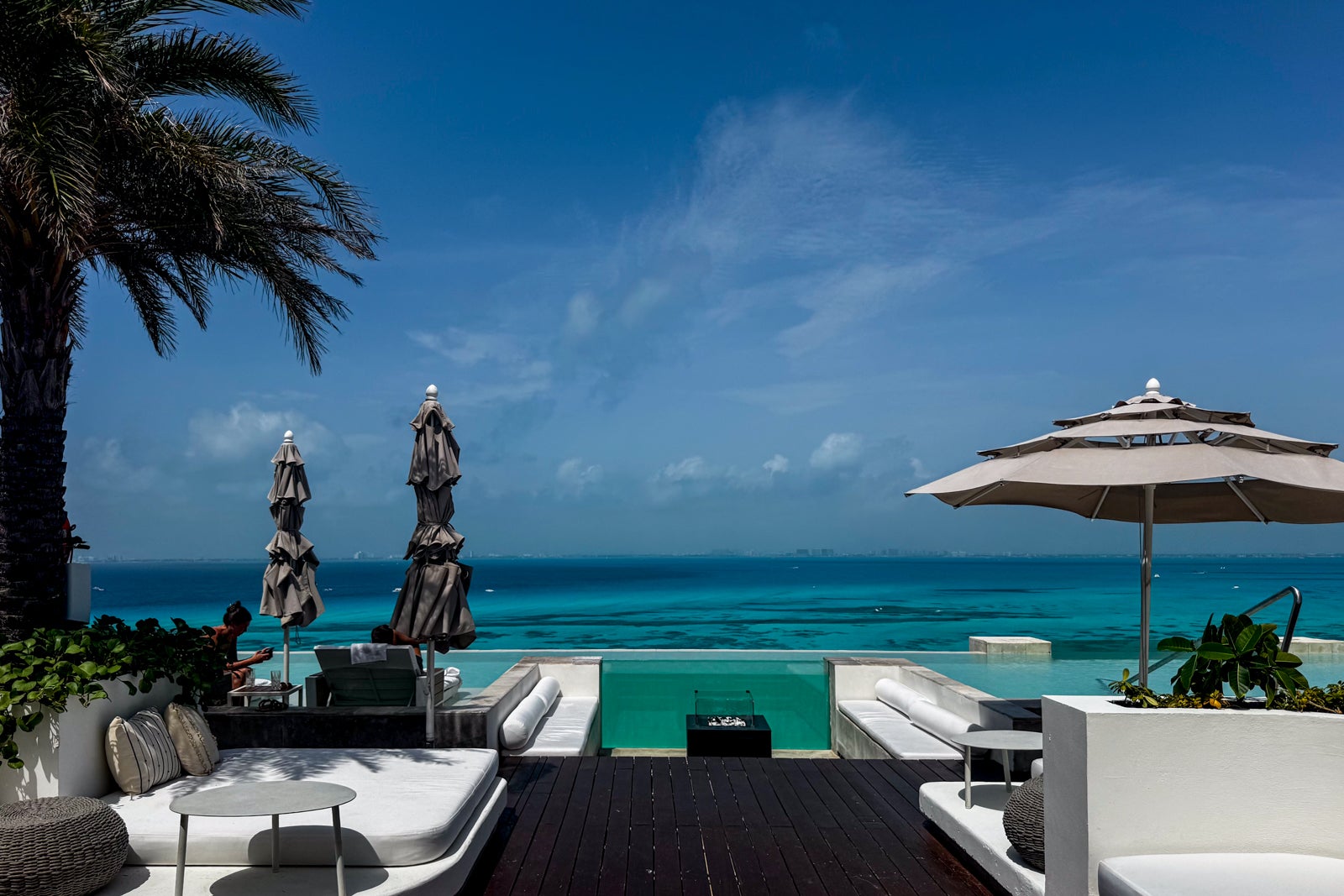 Impression Isla Mujeres by Secrets.