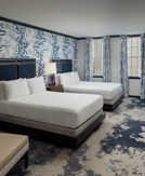 Hotel credit card bonuses with low spending requirements