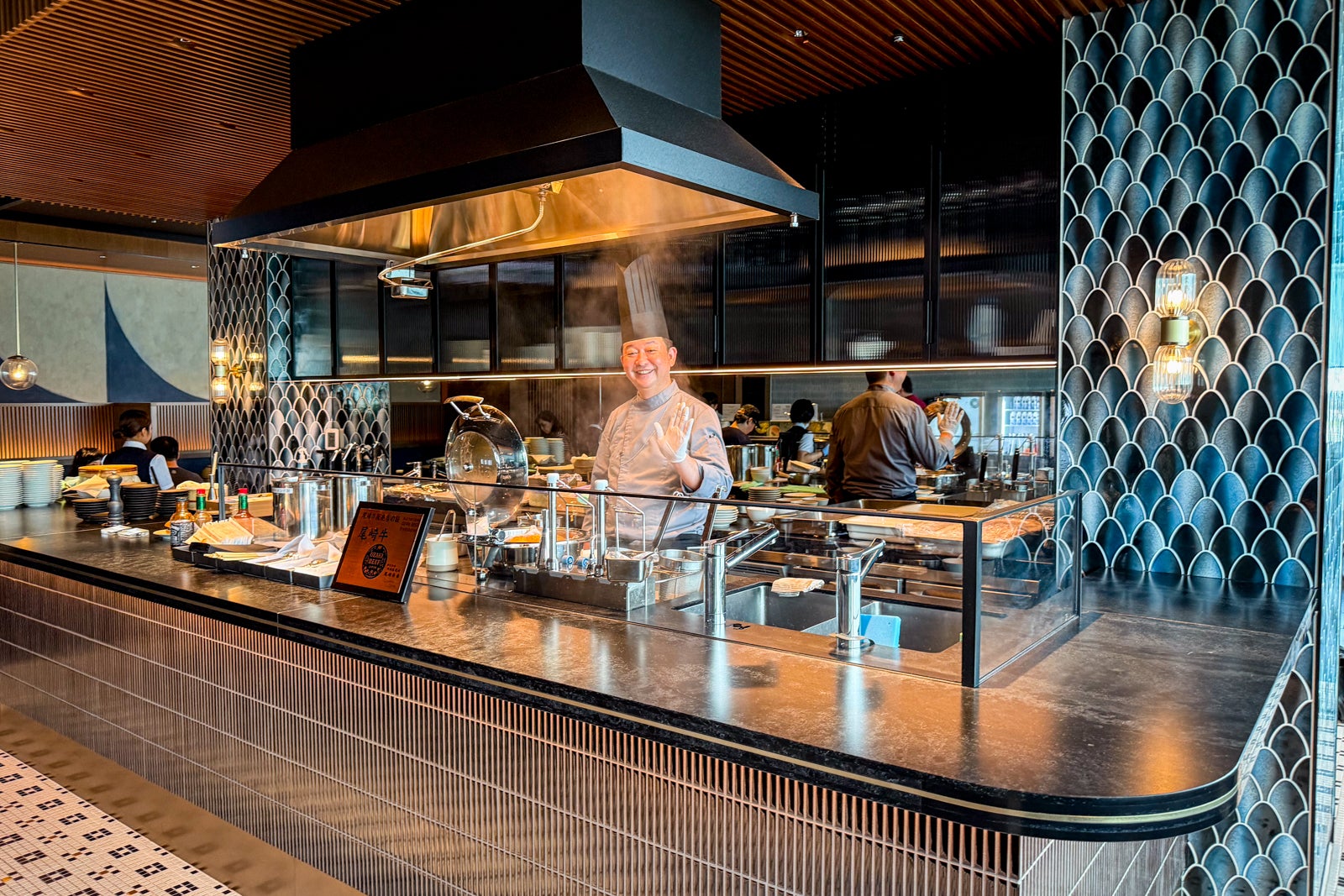 centurion lounge tokyo dining