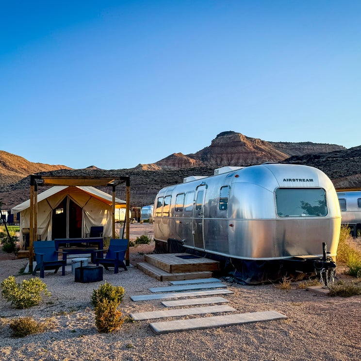 You can earn up to 100K bonus points by glamping with Hyatt this summer