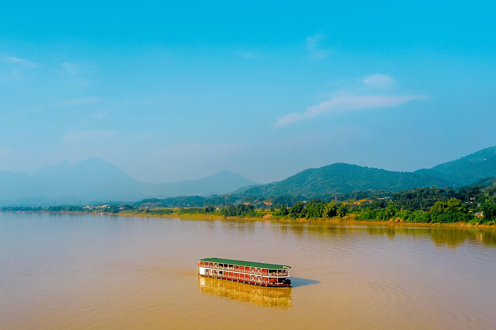 Pandaw river Cruise Halong Bay and Red River