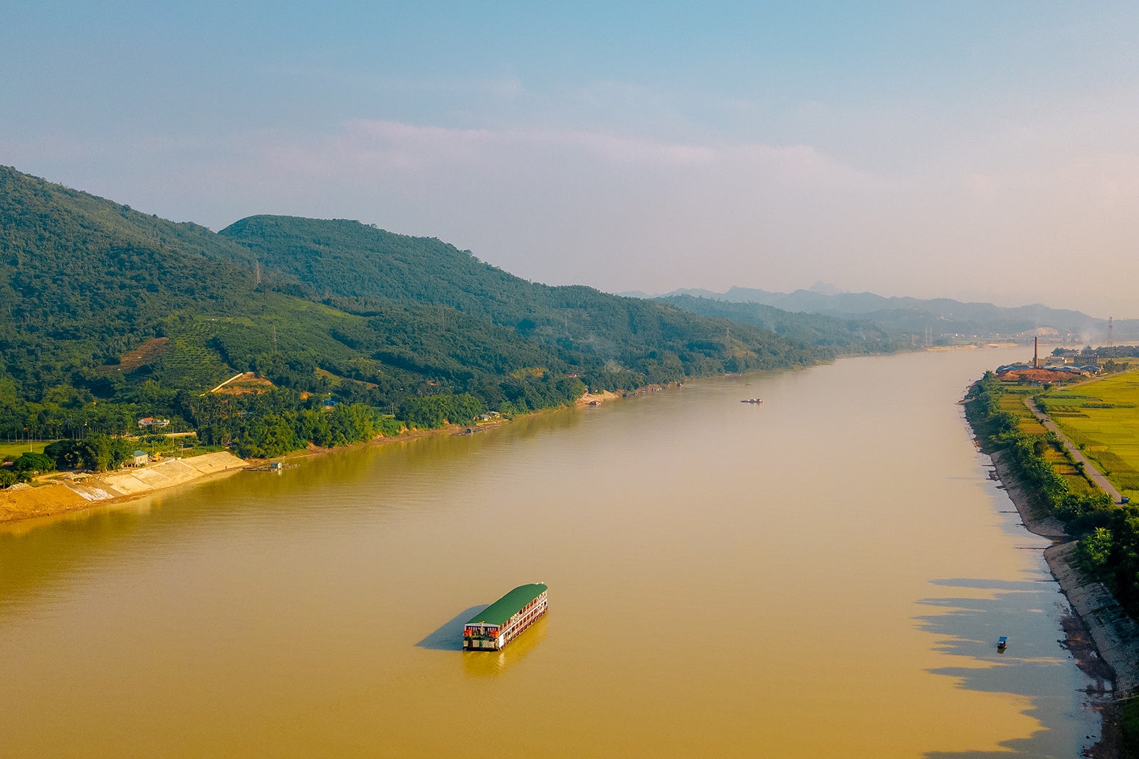 Pandaw river Cruise Halong Bay and Red River