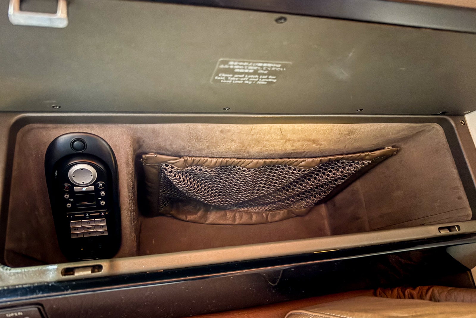 JAL first class cabin