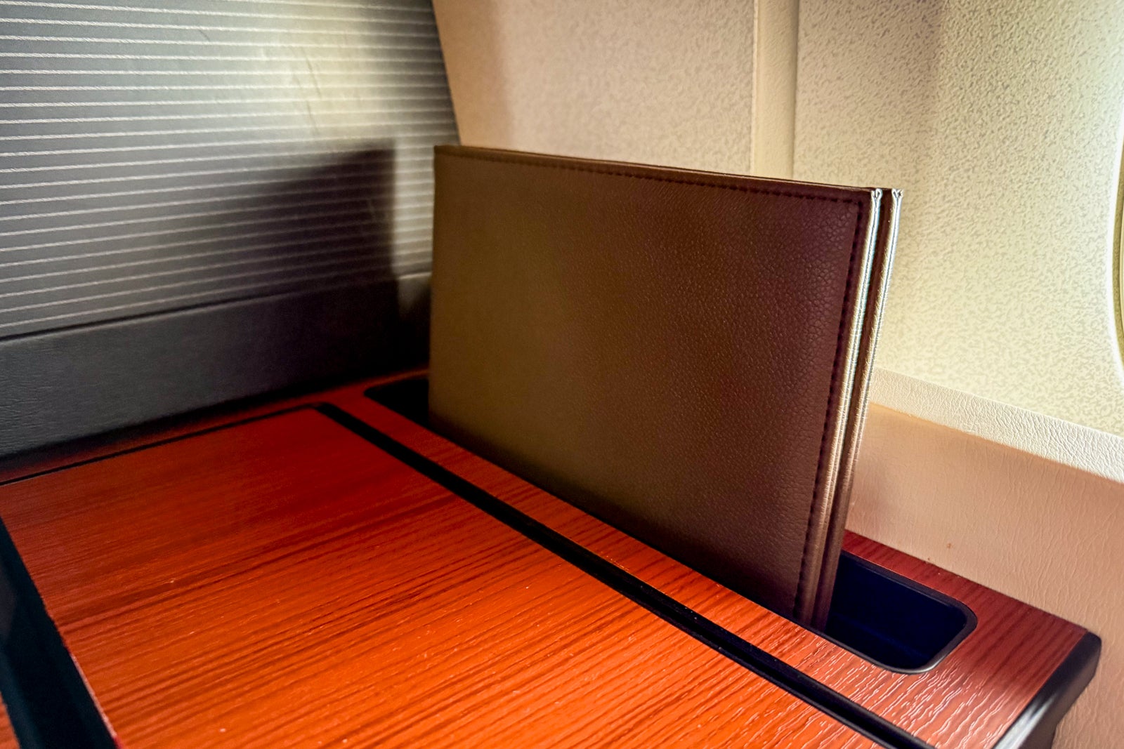 JAL first class cabin