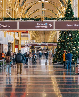 christmas tree in airport