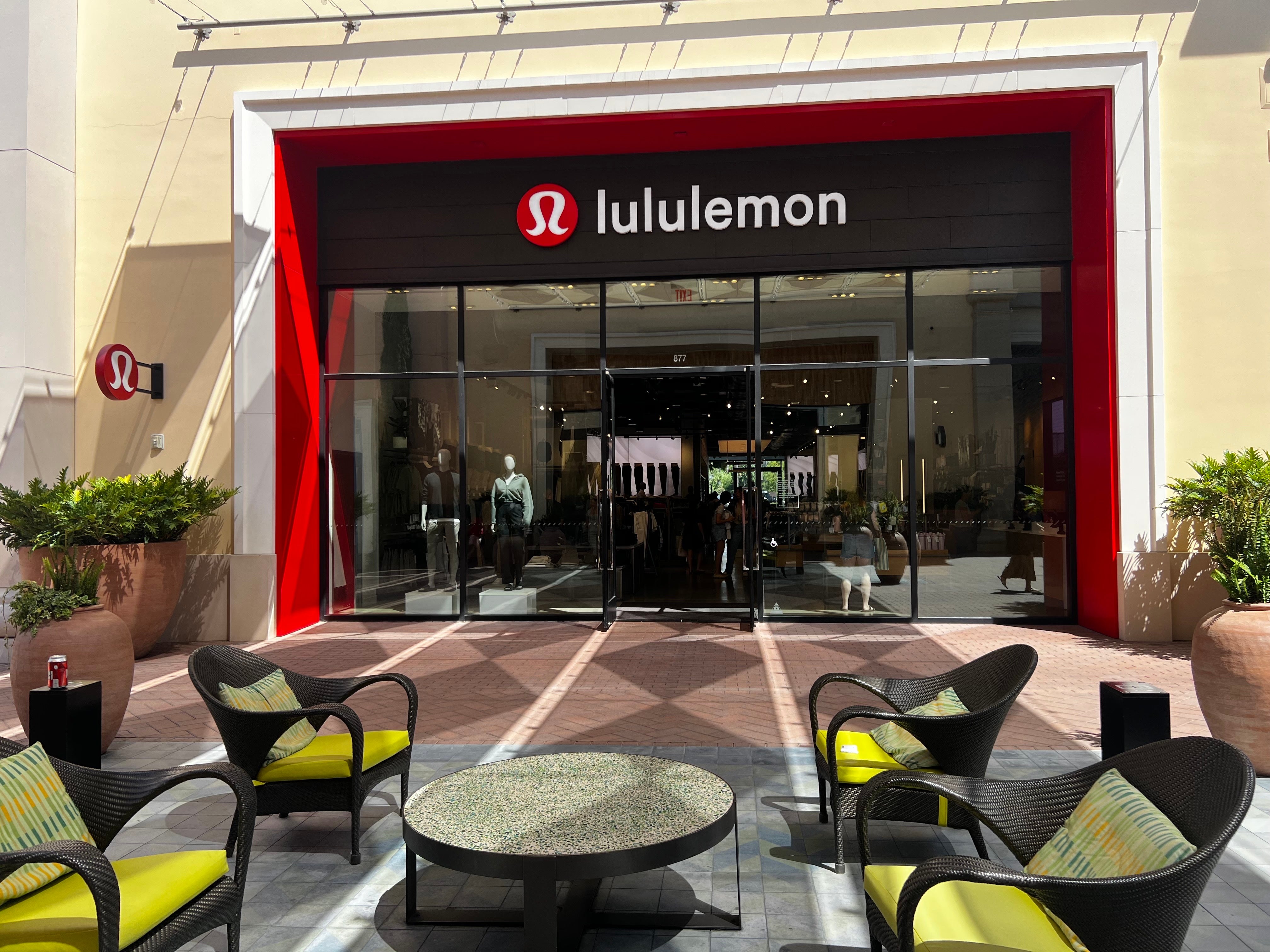 Lululemon store front at Irvine Spectrum Center