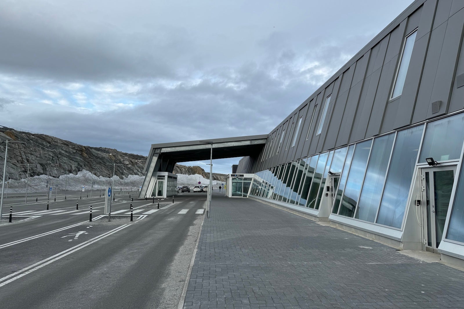 Nuuk International Airport (GOH).