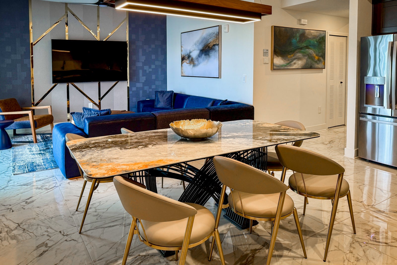 apartment dining room