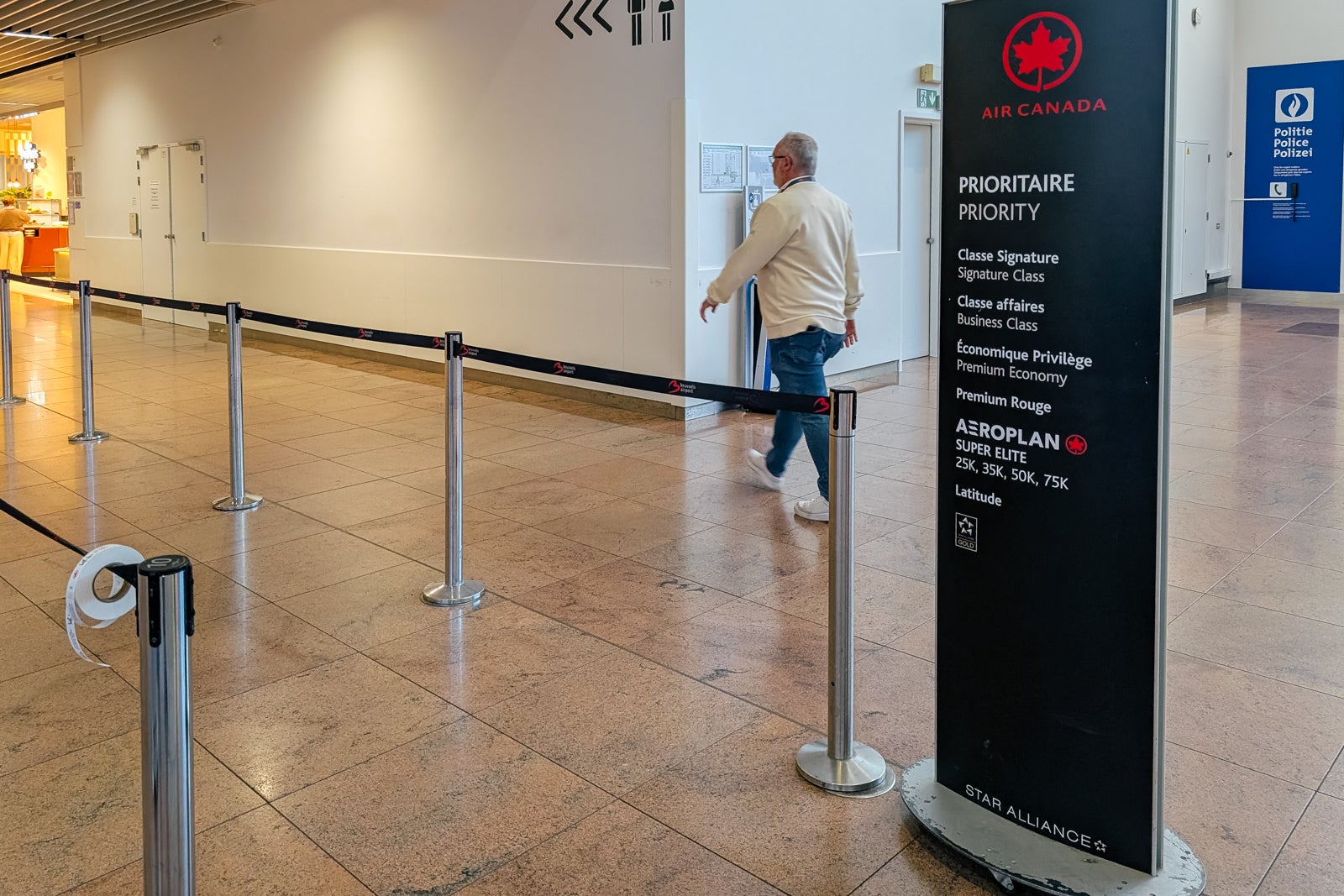 Brussels Air Canada check-in counter