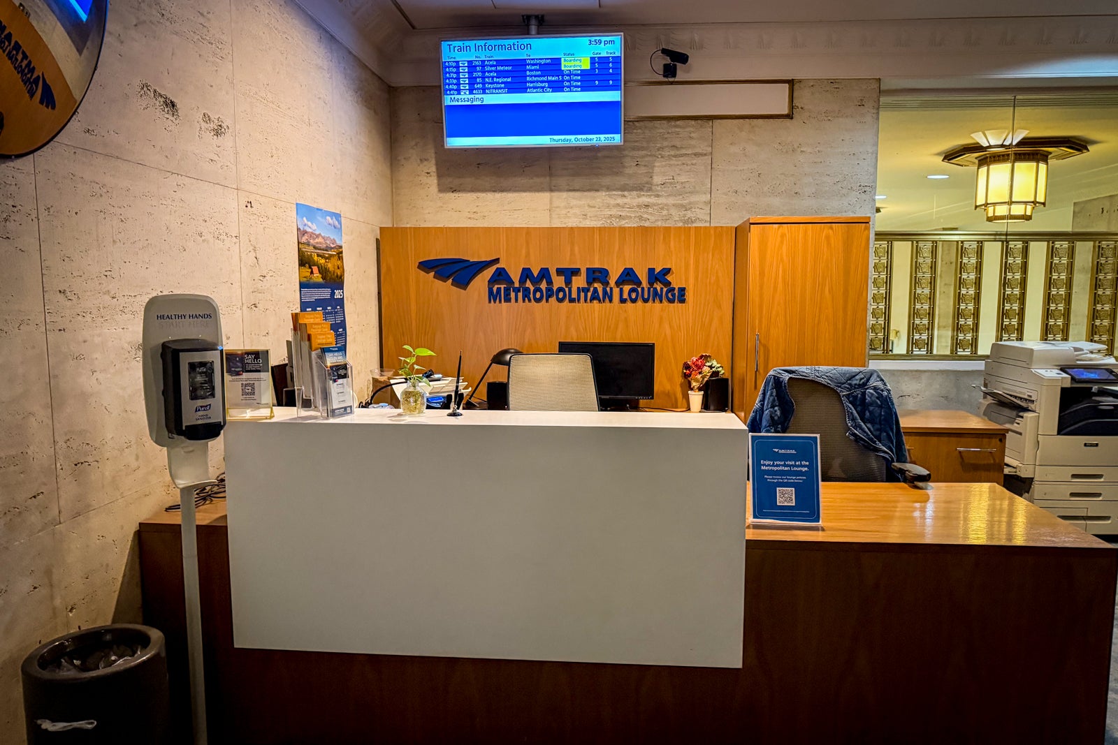 Metropolitan Lounge at William H Macy III Philadelphia Amtrak Station.