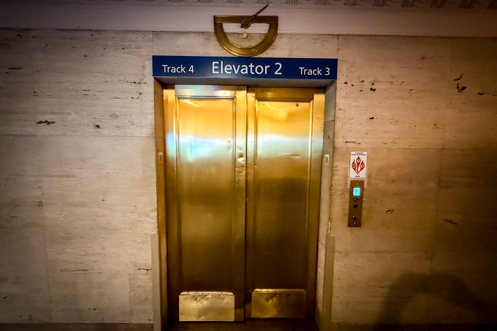 elevator to tracks