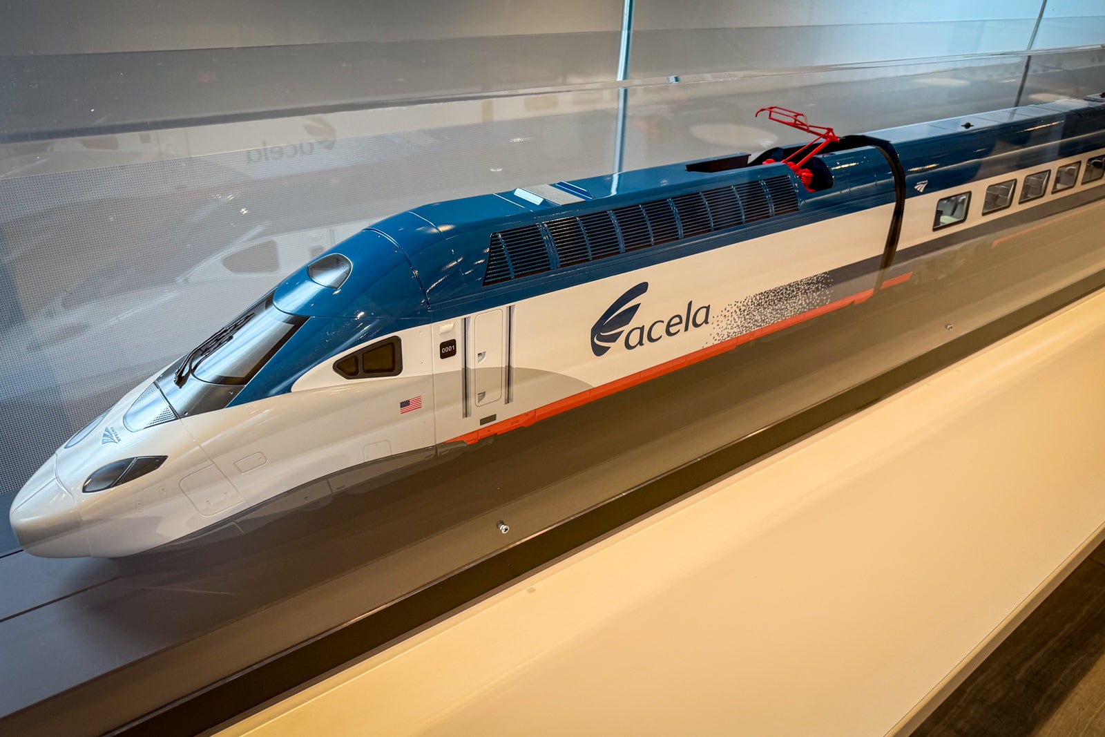 lounge moynihan train hall